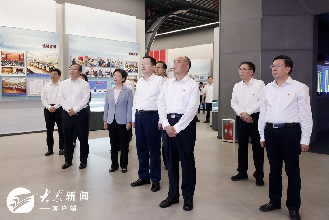 点击浏览下一张 点击浏览下一张